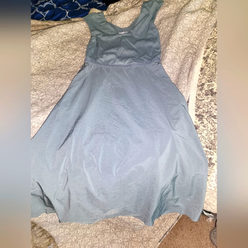 Athleta keyhole back dress